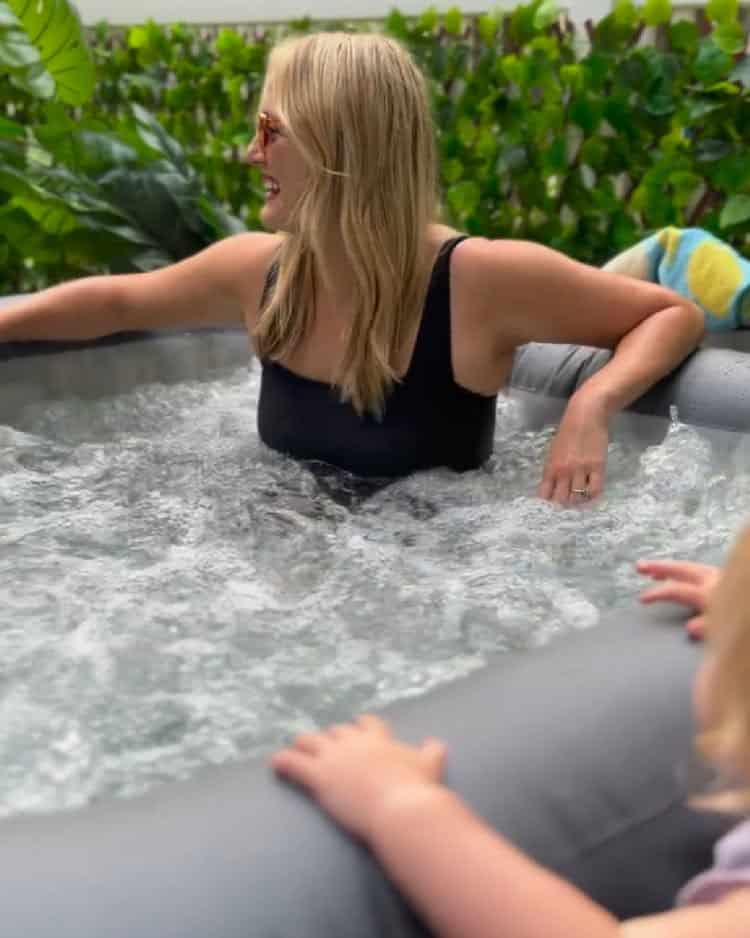 Do inflatable hot tubs take a lot of electricity 03