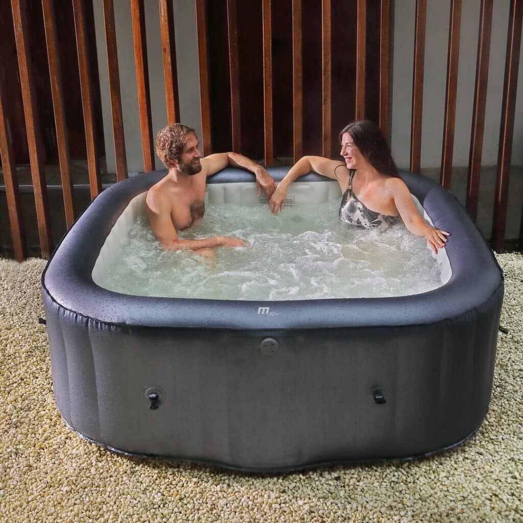 How much does it cost to maintain a hot tub? 1 How much does it cost to maintain a hot tub 01