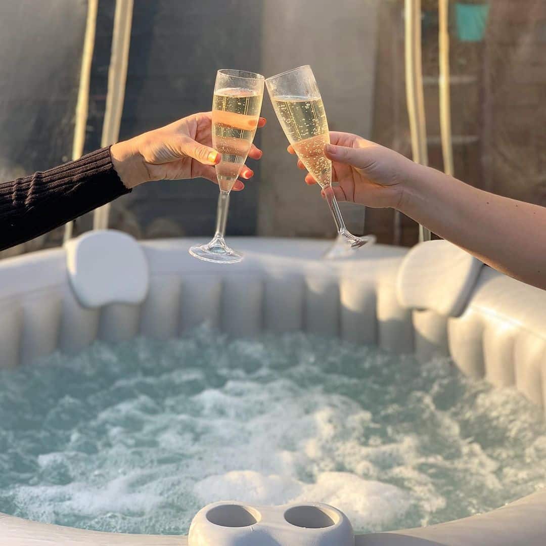 How much does it cost to run an inflatable hot tub a month 03