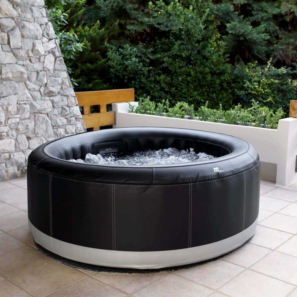 How to Clean Inflatable Hot Tub 01