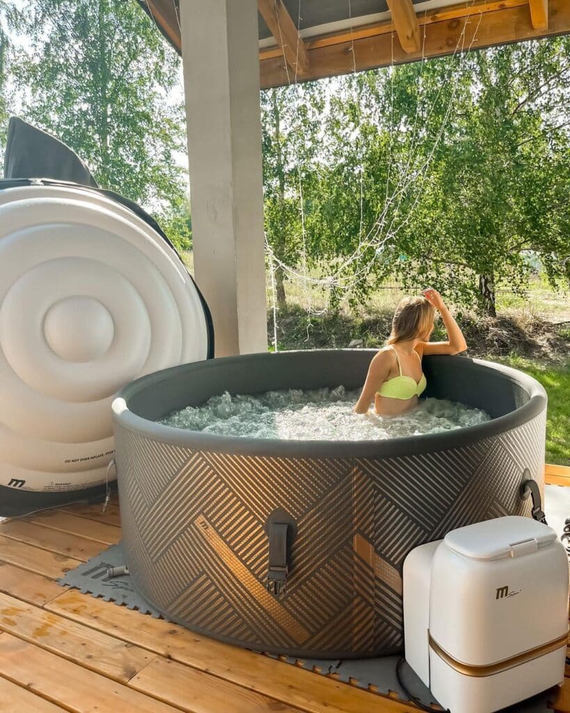 What Are the Advantages of Inflatable Hot Tubs 04