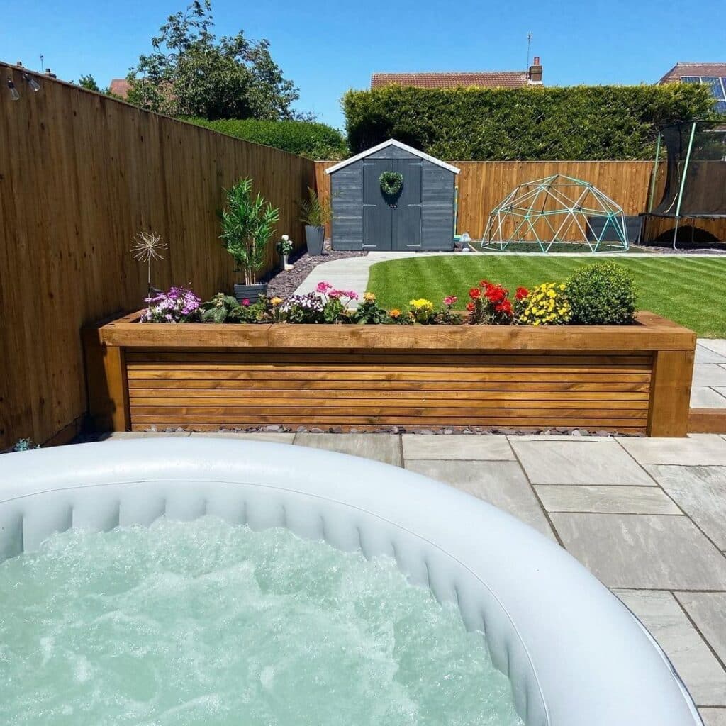What is the life expectancy of an inflatable hot tub? 3 What is the life expectancy of an inflatable hot tub 01